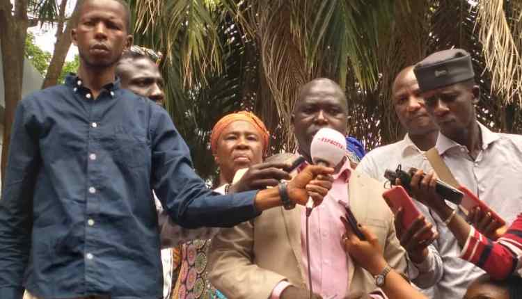 Article : À la Une de l’actualité, la presse, le problème à la RTG persiste