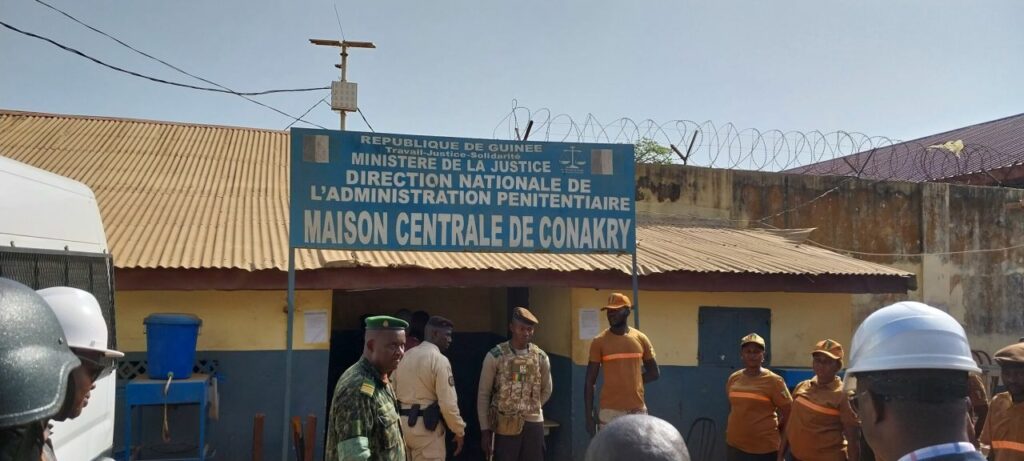 Article : À la Une de l’actualité, la grève des gardes pénitentiaires et ses effets